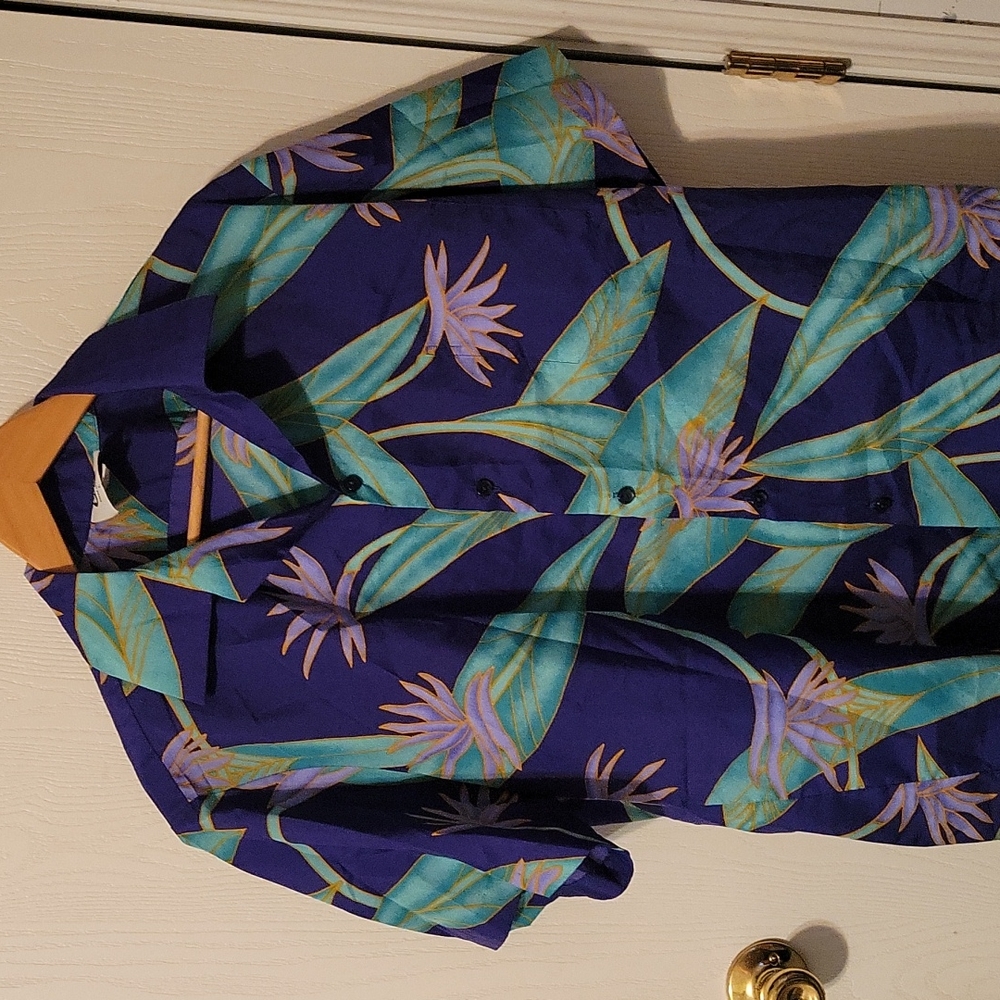 Vintage Authentic Hilo Hattie Hawaiian Button Down Tropical Shirt